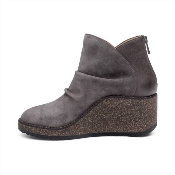 NEW AETREX women's kara wedge boot in charcoal